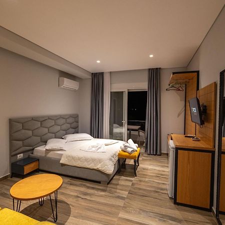Sunkised Hotel Sarandë Eksteriør bilde