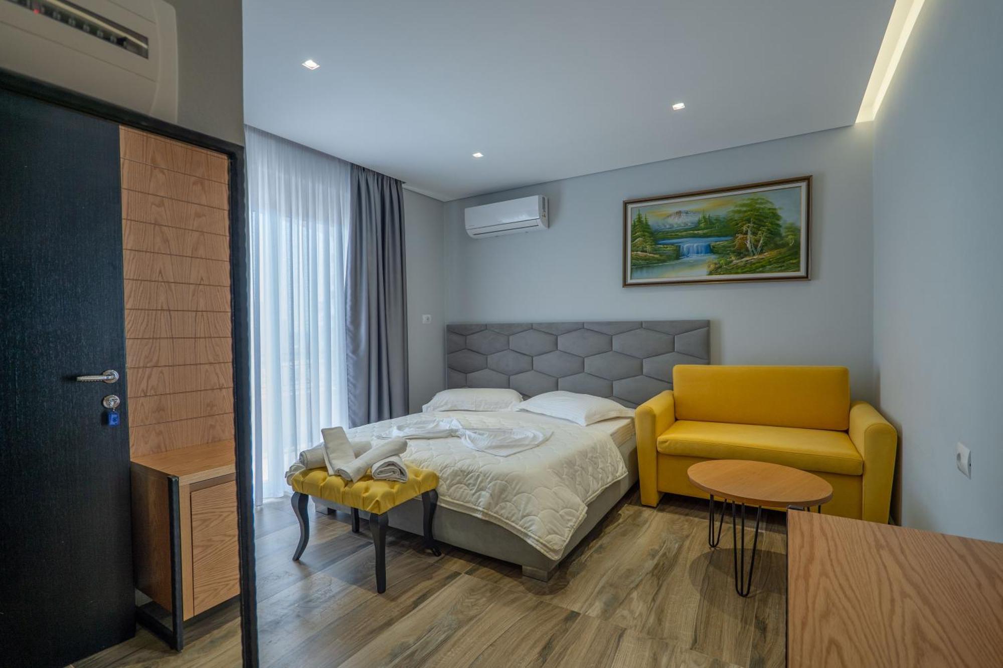 Sunkised Hotel Sarandë Eksteriør bilde