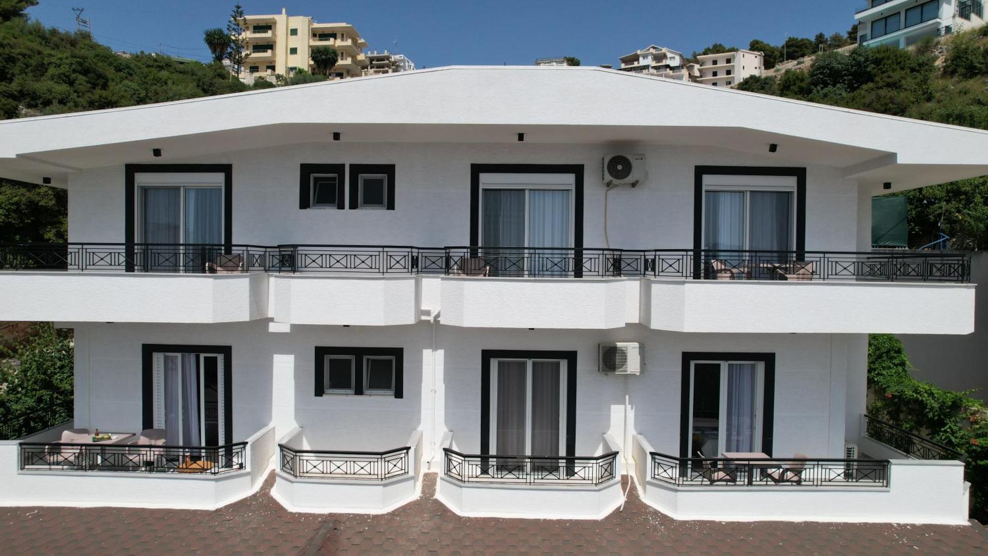 Sunkised Hotel Sarandë Eksteriør bilde