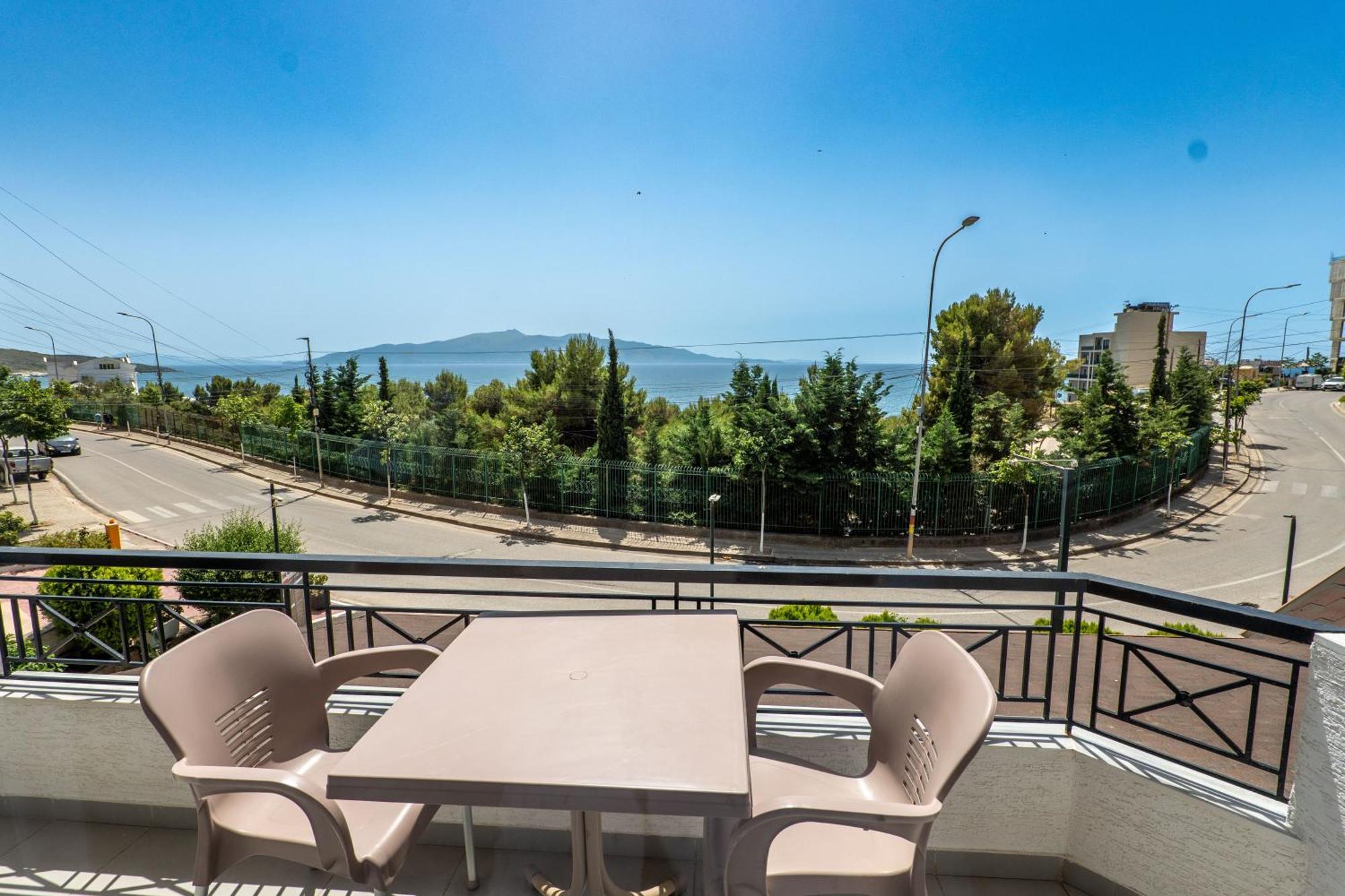 Sunkised Hotel Sarandë Eksteriør bilde