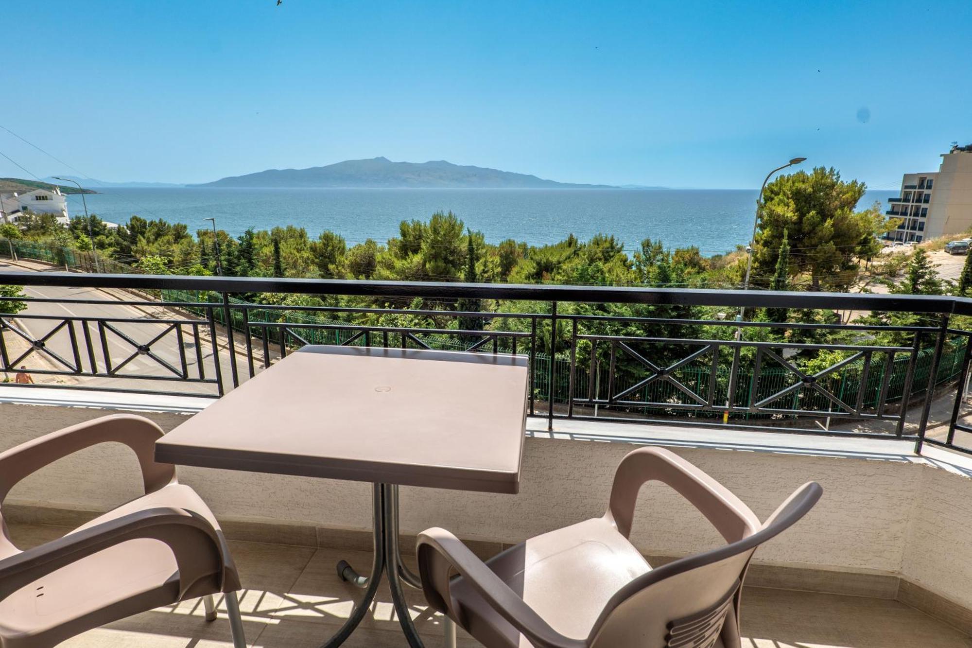Sunkised Hotel Sarandë Eksteriør bilde