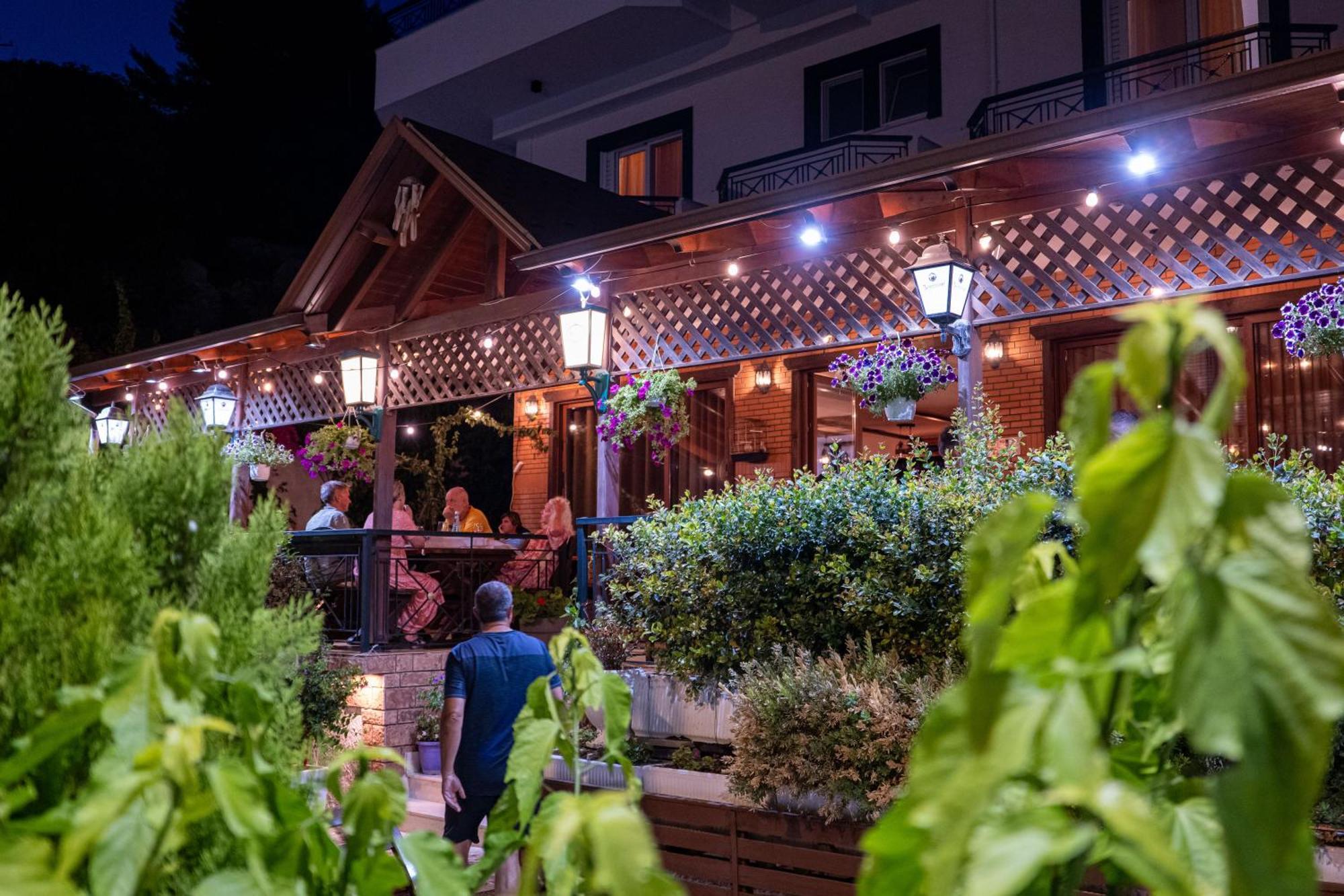 Sunkised Hotel Sarandë Eksteriør bilde