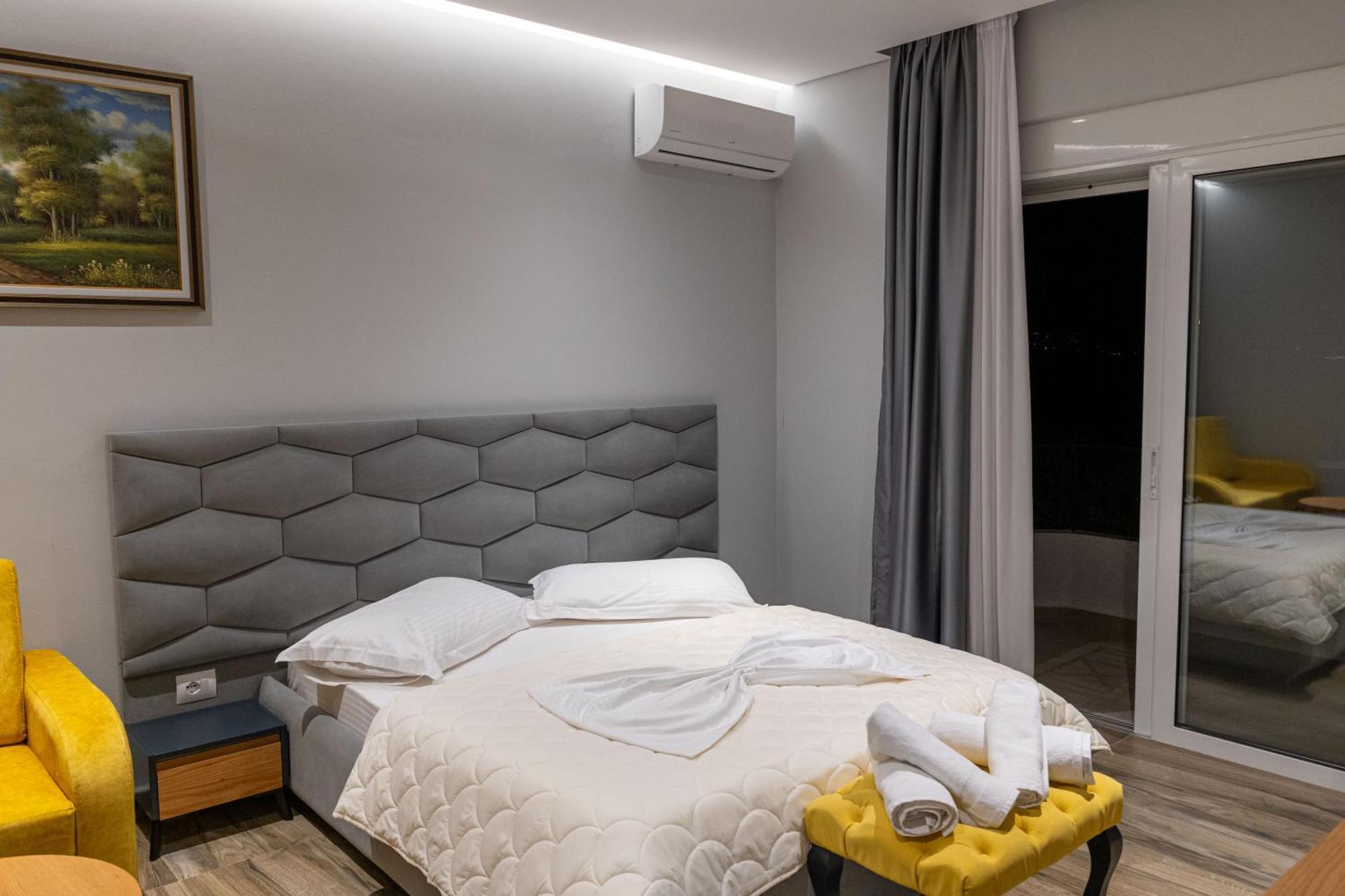 Sunkised Hotel Sarandë Eksteriør bilde